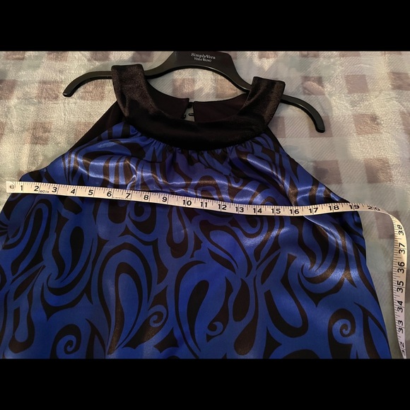 NWOTSblack velour like neck and bottom trim dress - Picture 8 of 9